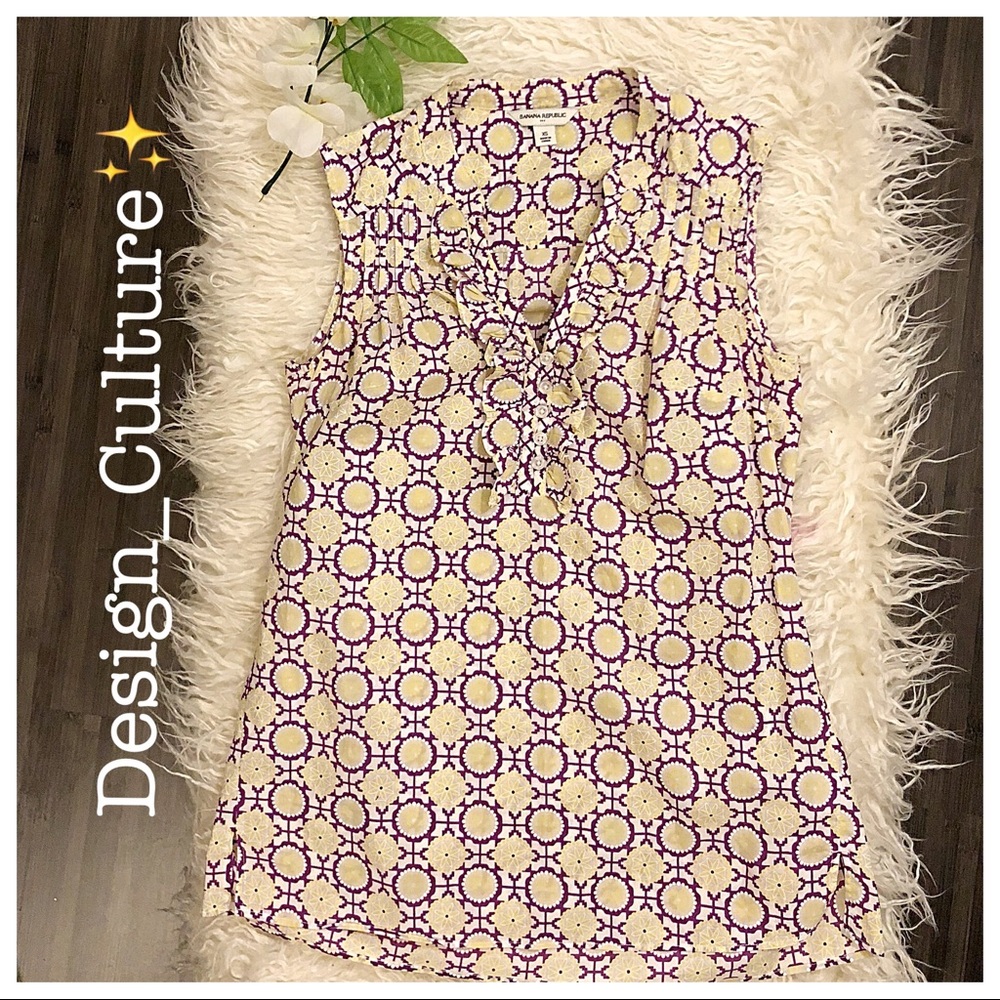 SOLD 🚫 Banana Republic Sleeveless Top
